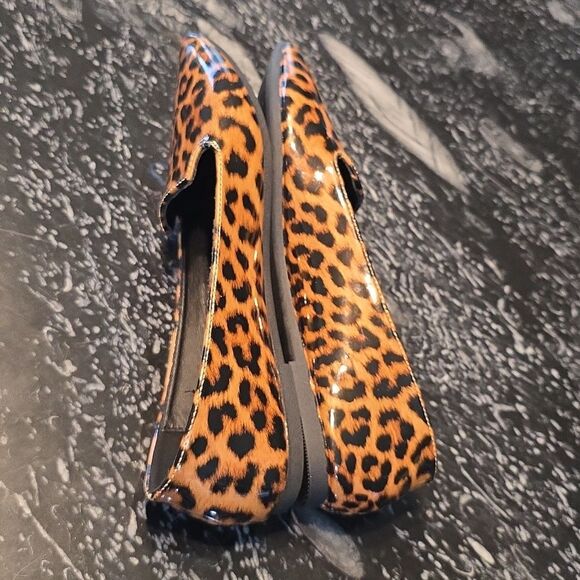 BRAND NEW MADDEN GIRL LEOPARD PRINT SLIP ON WOMEN'S LOAFERS - Picture 10 of 16